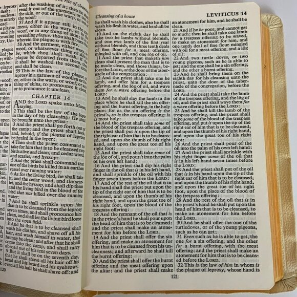 Holy Bible King James Version KJV Collins Press England White Faux Leather 1957 - Picture 8 of 16
